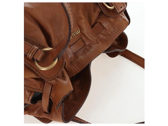 Borsa a tracolla Miu Miu con fiocco laterale in pelle marrone e tono oro Auth am12465V - vista 6