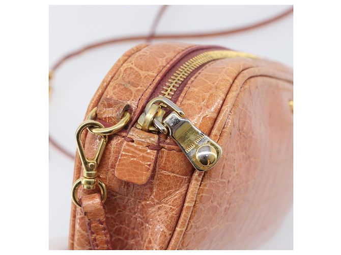 Borsa a tracolla Miu Miu in pelle goffrata marrone oro Auth 199420A D'oro - vista 10