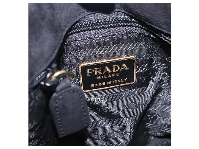 Borsa a tracolla con catena PRADA in camoscio nero e oro Auth yk20760V D'oro - vista 18
