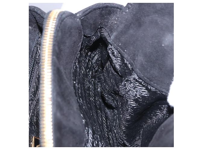 Borsa a tracolla con catena PRADA in camoscio nero e oro Auth yk20760V D'oro - vista 23