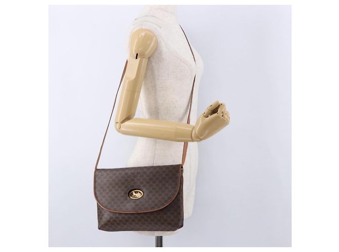 Céline Borsa CELINE Macadam Canvas Horse Carriage Bag PVC Leather Brown Gold Auth 200080 Marrone D'oro - vista 24