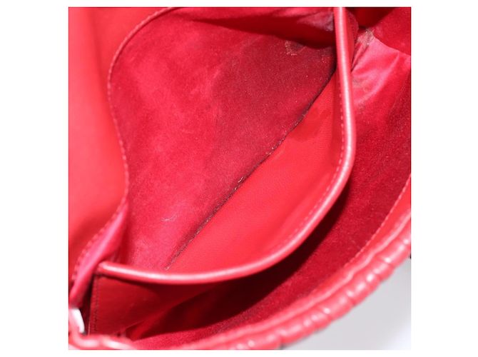 Borsa a tracolla Miu Miu Matelassé in pelle rossa e oro Auth 201956 Rosso D'oro - vista 11