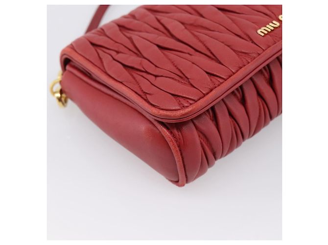 Borsa a tracolla Miu Miu Matelassé in pelle rossa e oro Auth 201956 Rosso D'oro - vista 14