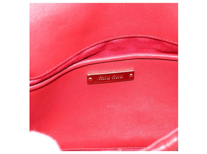 Borsa a tracolla Miu Miu Matelassé in pelle rossa e oro Auth 201956 Rosso D'oro - vista 19