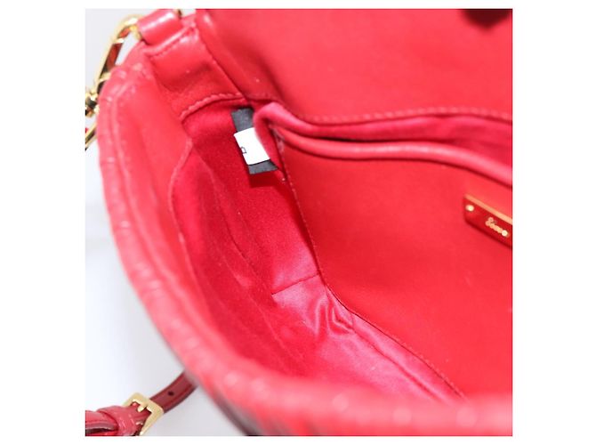 Borsa a tracolla Miu Miu Matelassé in pelle rossa e oro Auth 201956 Rosso D'oro - vista 21
