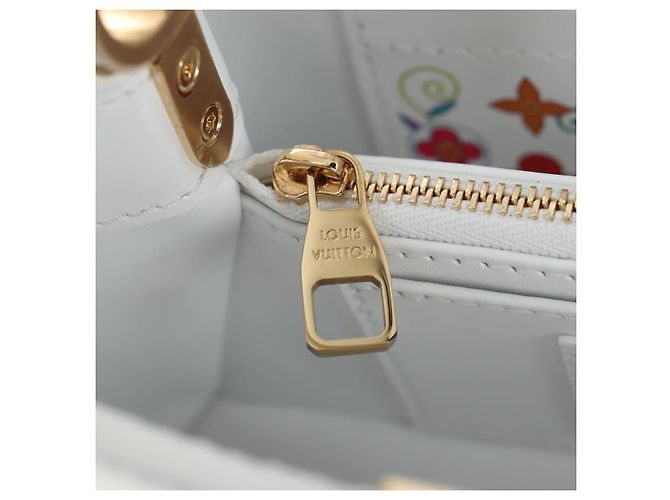 LOUIS VUITTON x TM Capucines EW Mini Leather 2way White M13246 Auth 199183SM Bianco Multicolore - vista 34