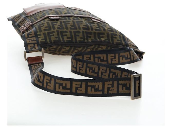 Borsa a tracolla FENDI Zucca Canvas Marrone Nero Auth 199194V - vista 7