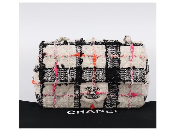 Borsa a tracolla CHANEL Mini Matelasse 20 in tweed Bianco Argento CC Auth 202073SM - vista 12