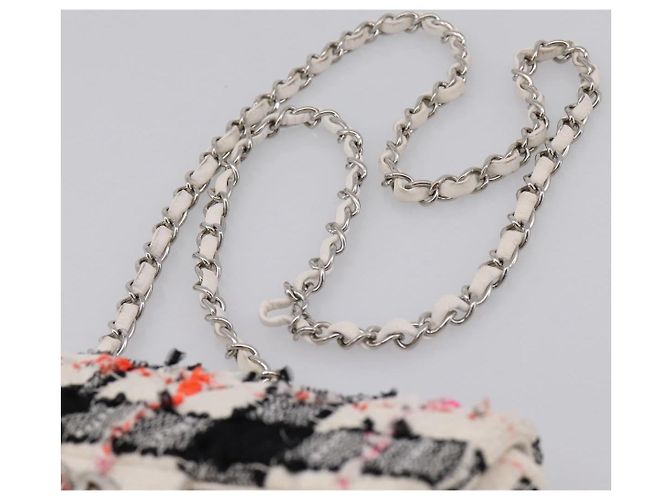 Borsa a tracolla CHANEL Mini Matelasse 20 in tweed Bianco Argento CC Auth 202073SM - vista 14