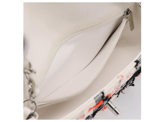 Borsa a tracolla CHANEL Mini Matelasse 20 in tweed Bianco Argento CC Auth 202073SM - vista 23