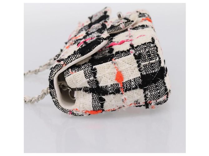 Borsa a tracolla CHANEL Mini Matelasse 20 in tweed Bianco Argento CC Auth 202073SM - vista 3