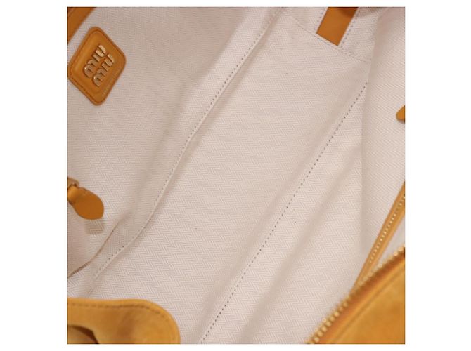 Borsa a tracolla Miu Miu Beau in camoscio Yellow Gold Auth ka5957SAM D'oro Giallo - vista 11