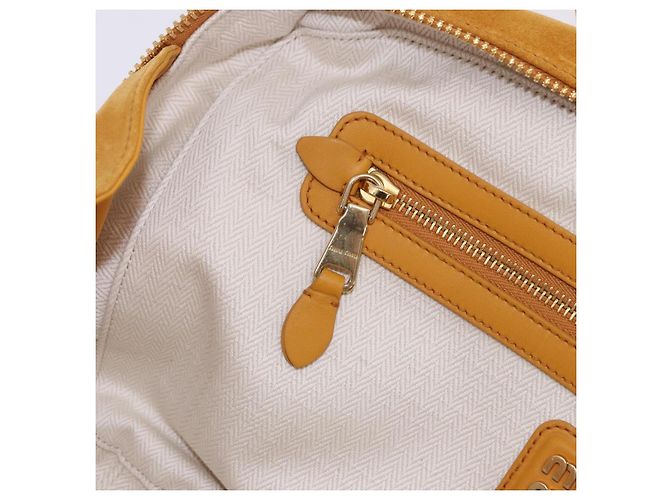 Borsa a tracolla Miu Miu Beau in camoscio Yellow Gold Auth ka5957SAM D'oro Giallo - vista 20