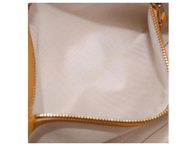 Borsa a tracolla Miu Miu Beau in camoscio Yellow Gold Auth ka5957SAM D'oro Giallo - vista 21