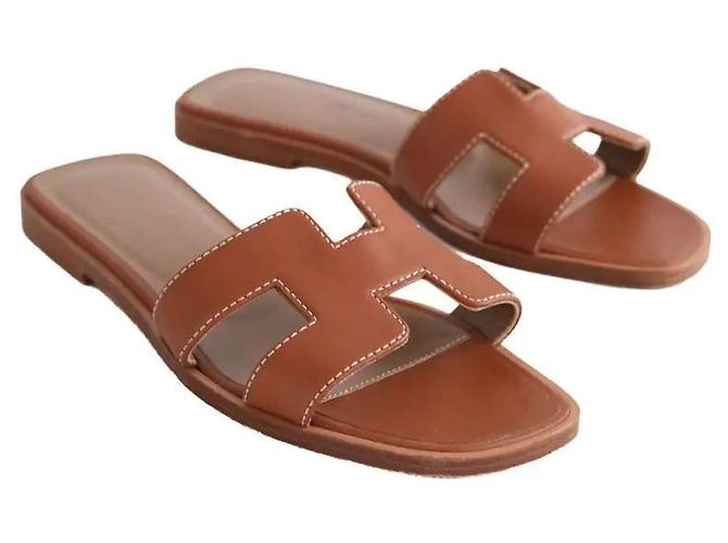 Sandali Hermès Oran in pelle marrone - vista 3