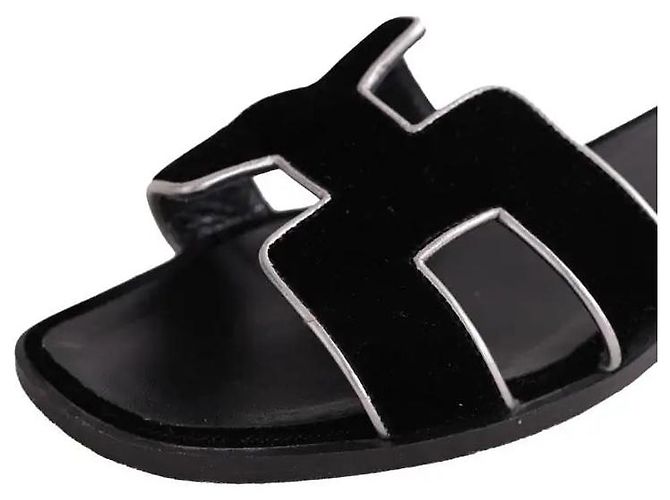 Sandali Oran Hermès in pelle nera Nero - vista 4