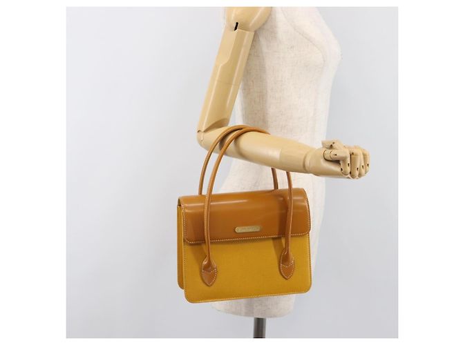 Borsa a mano Burberrys in pelle gialla tono oro Auth 199859A Giallo - vista 23