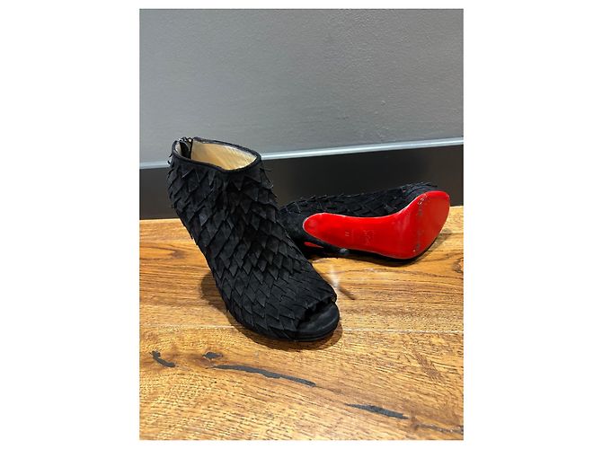 Christian Louboutin Botines peep-toe ante negro - vista 8