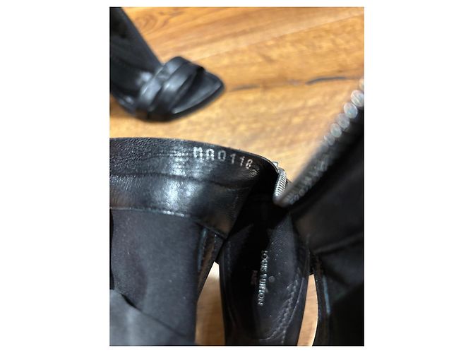 Stivaletti Louis Vuitton in pelle nera e tessuto peep-toe Nero - vista 4