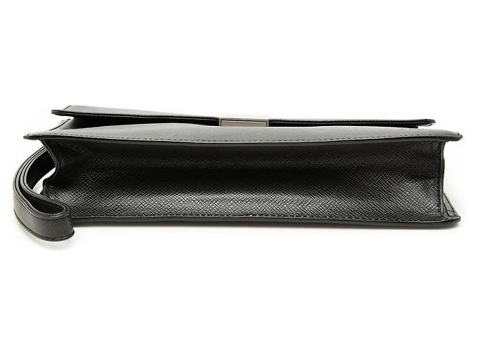 Borsa a pochette Louis Vuitton Taiga Selenga Nera Nero - vista 3