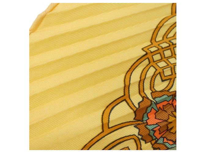 Foulard in seta plissettato Hermès Giallo - vista 5