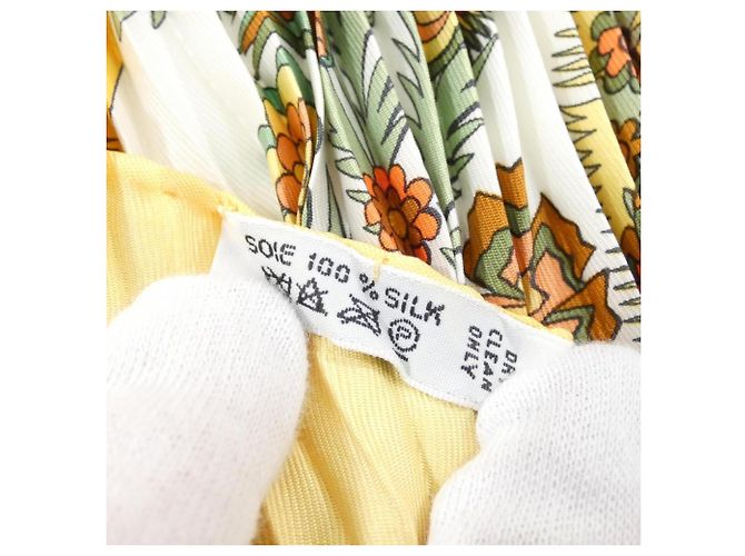 Foulard in seta plissettato Hermès Giallo - vista 8