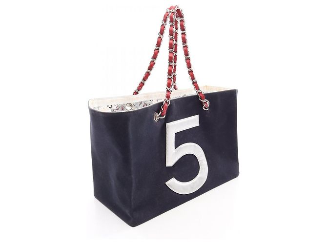 Borsa Tote Chanel No. 5 Chocolate Bar Coco Mark Argento Rosso Blu navy - vista 2