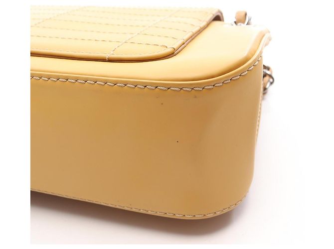 Borsa a tracolla Chanel Coco Mark in pelle gialla Giallo - vista 13