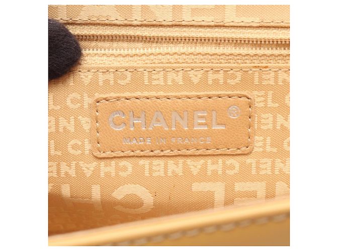 Borsa a tracolla Chanel Coco Mark in pelle gialla Giallo - vista 4