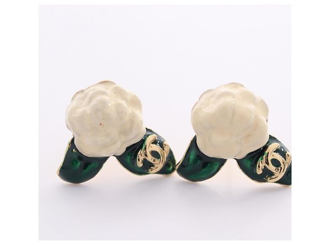 Orecchini a bottone Chanel Coco Mark con motivo floreale Bianco D'oro Verde - vista 5