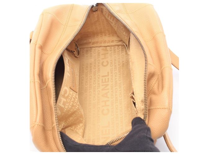 Borsa a tracolla Chanel Chocolate Bar in Beige - vista 3