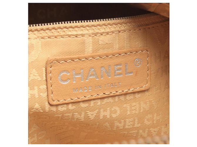 Borsa a tracolla Chanel Chocolate Bar in Beige - vista 4