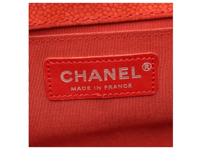 Borsa a tracolla Chanel Boy in pelle di vitello grana rossa Rosso - vista 4