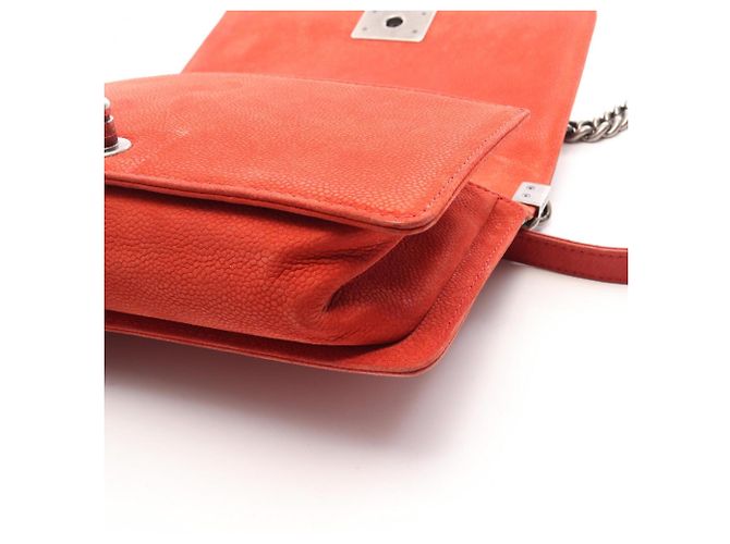 Borsa a tracolla Chanel Boy in pelle di vitello grana rossa Rosso - vista 8