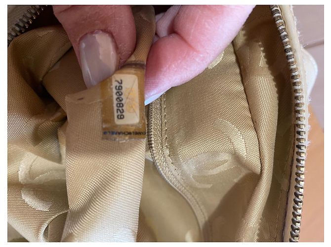 Chanel Borsa Boston in pelle matelassé beige - vista 3