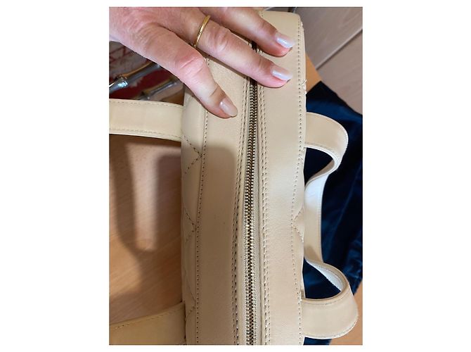 Chanel Borsa Boston in pelle matelassé beige - vista 6