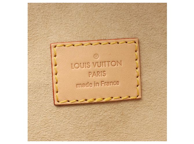 Borsa Louis Vuitton Saumur BB Monogram Marrone - vista 4