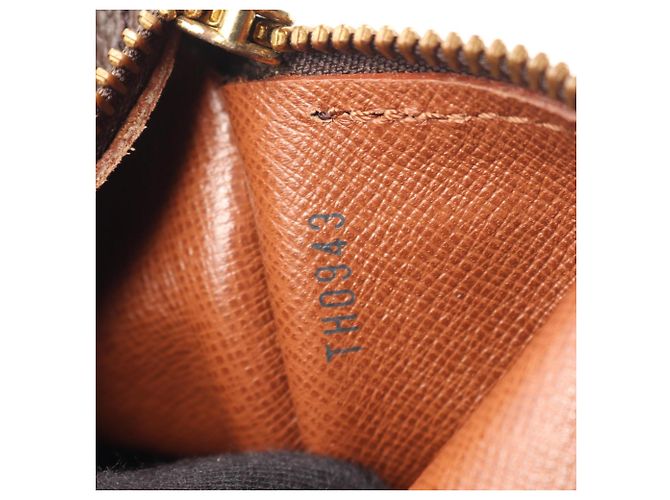Borsa Louis Vuitton Papillon 26 Monogram Marrone - vista 5