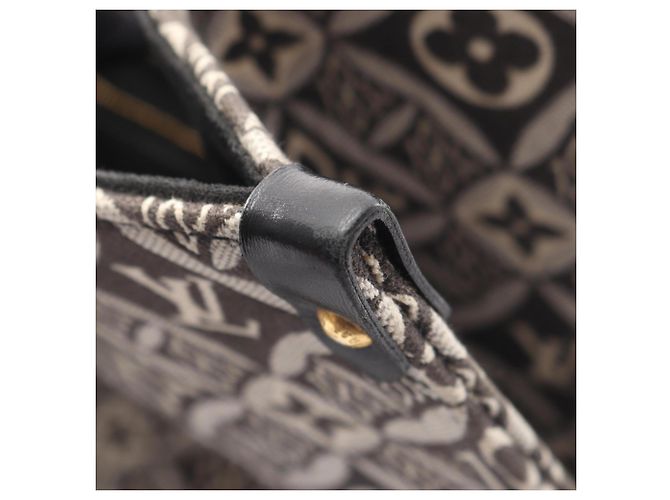 Borsa Tote Louis Vuitton OnTheGo GM Monogram Marrone Nero - vista 13