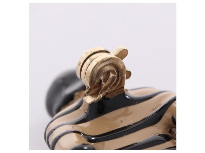 Spilla Chanel Mademoiselle Doll 100th Anniversary Nero Beige D'oro - vista 5