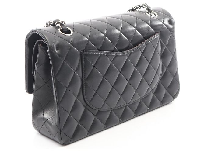 Borsa a tracolla Chanel Matelassé Double Flap Nero - vista 2