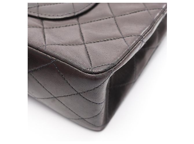 Borsa a tracolla Chanel Matelassé Double Flap Nero - vista 11