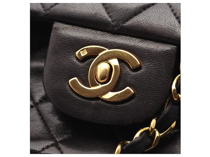 Borsa a tracolla Chanel Matelassé Double Flap Nero - vista 13