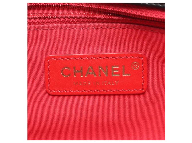 Borsa a tracolla Chanel Matelassé Logo Nero - vista 4