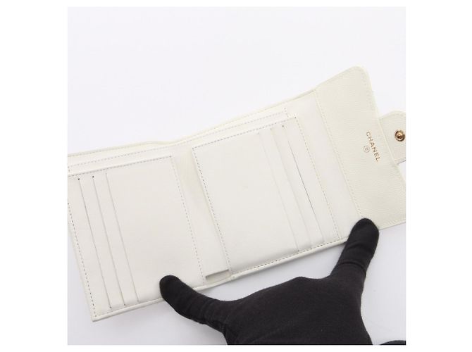 Cartera Chanel Matelassé Tri-fold Blanco - vista 3