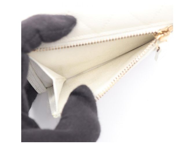 Cartera Chanel Matelassé Tri-fold Blanco - vista 4