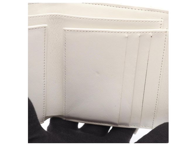 Cartera Chanel Matelassé Tri-fold Blanco - vista 8
