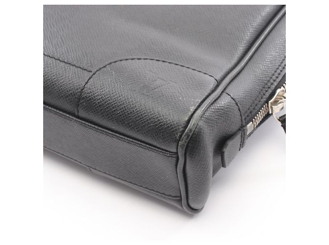 Borsetta Louis Vuitton Igor Taiga Nero - vista 7