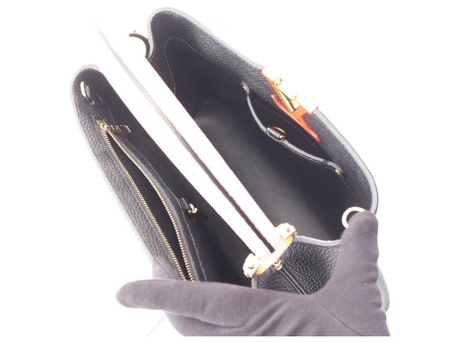 Borsa Louis Vuitton Capucines PM Noir Crème Nero Rosa Crudo - vista 3