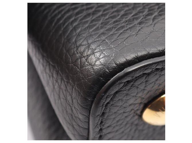 Borsa Louis Vuitton Capucines PM Noir Crème Nero Rosa Crudo - vista 8